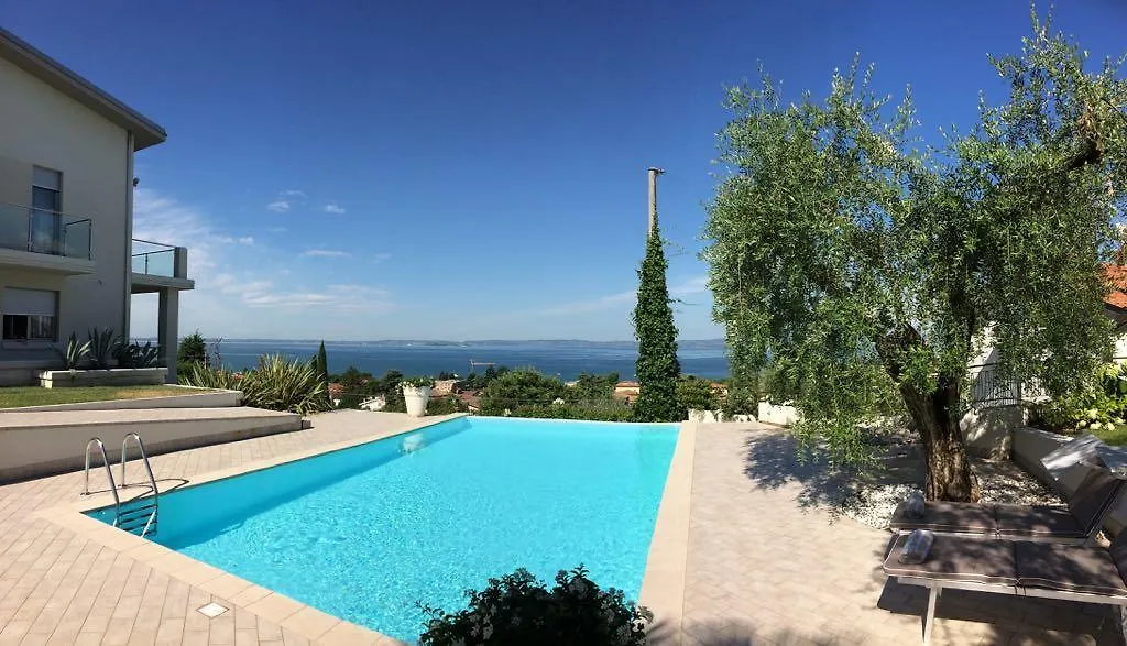 Villa Krizia Luxury Suites Bardolino 0*,