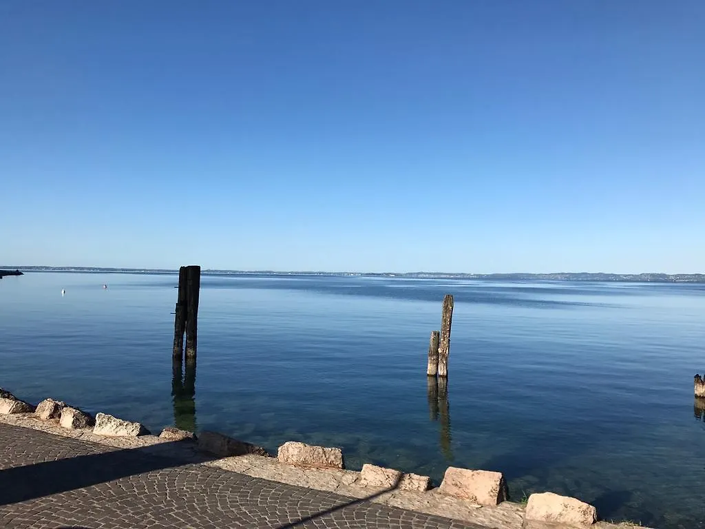 Villa Krizia Luxury Suites Bardolino Lägenhet