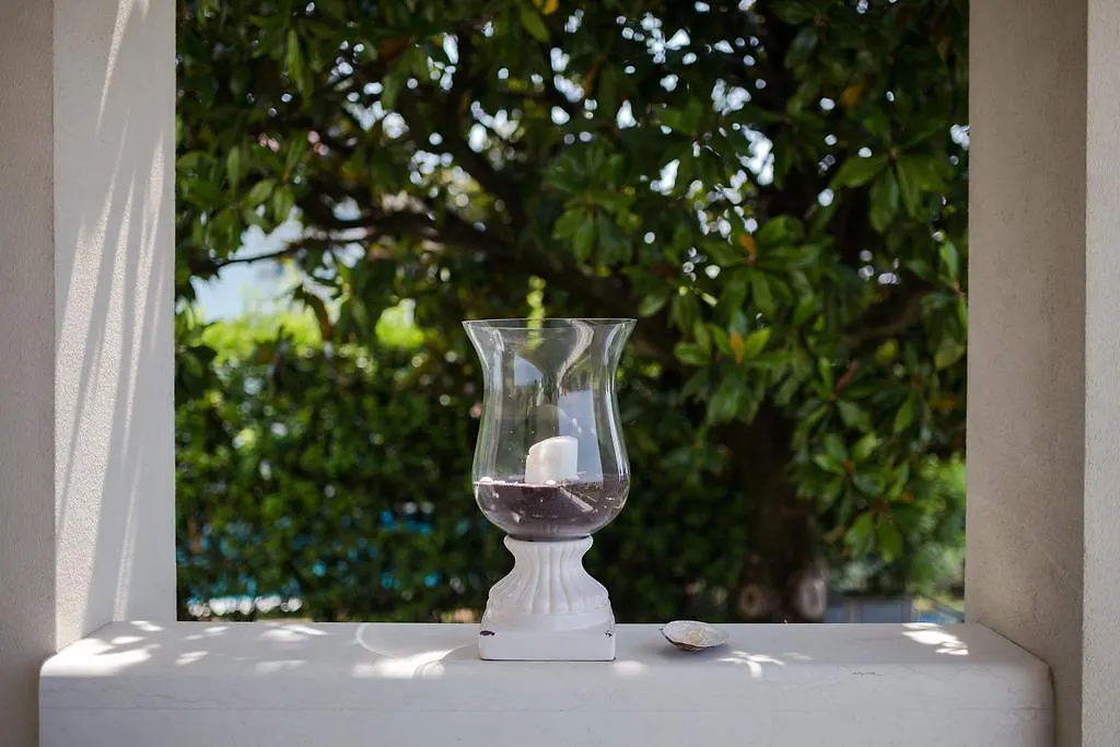 Lägenhet Villa Krizia Luxury Suites Bardolino Italien